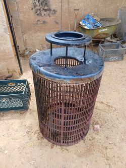 Honeywell INDUSTRIAL METAL ASH TRAY LID TRASH CAN ASKING BEST OFFER PAID $250