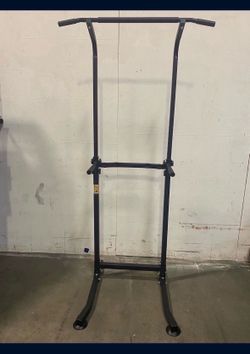 New in box Power Tower Pull Up Bar, 330lbs Weight Capacity, Black