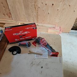 New Milwaukee Fuel M18 Grinder 4-1/2"