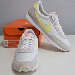 TENNIS Nike Size 11