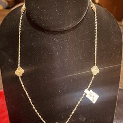 Gargantilla Clover 🍀 