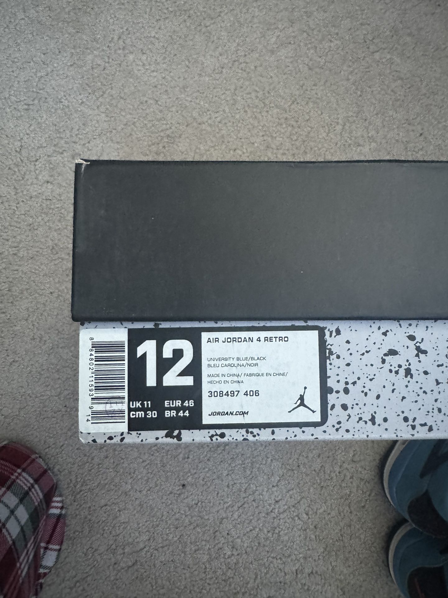 Jordan 4 Travis Scott