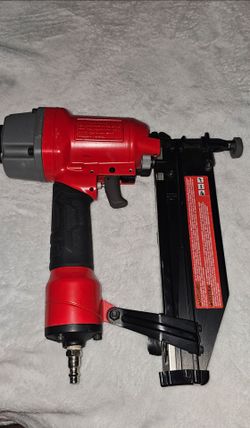 Craftsman  CMPFN,,16. Gauge pneumatic finish nailer red black 2.5'
