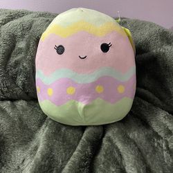 Edie the Easter Egg Squishmallow