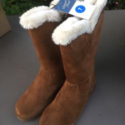 Women Boots Size 7