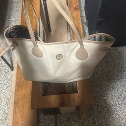 Woman’s Carrying Bag