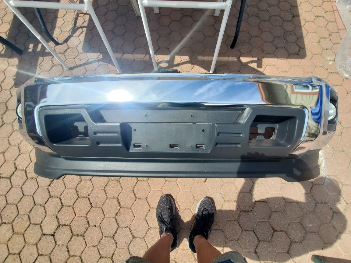 2014-15 GMC Seirra 1500 Front Bumper Assembly including Fog Lights.à