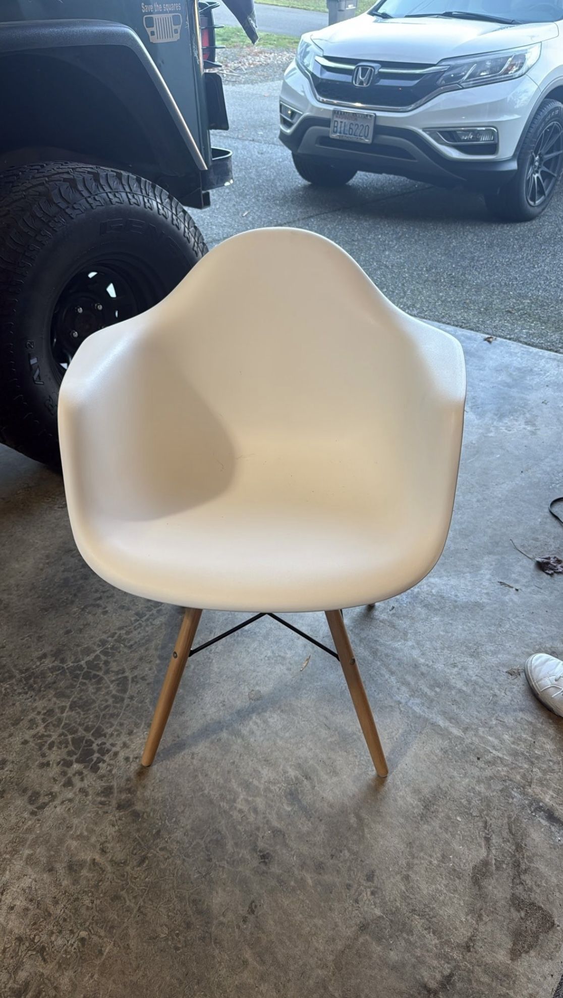Plastic White Chair