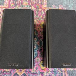 Insignia NS-SP213 Bookshelf Speakers