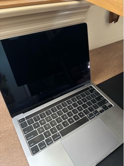 Apple MacBook Pro m2 chip 2021 space gray