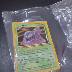 Muk Holographic Pokemon