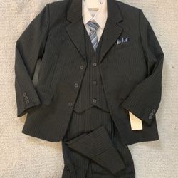 NWT Boys Sz 10 Navy Pinstripe  5piece Suit