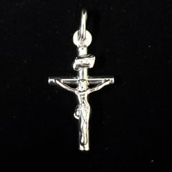 10kt Whitegold Cross Pendant 