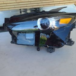 2020 - 2023 MAZDA CX30 CX-30 LEFT HEADLIGHT NON ADAPTIVE DRIVER SIDE LED  NICE GENUINE USED OEM.  A2