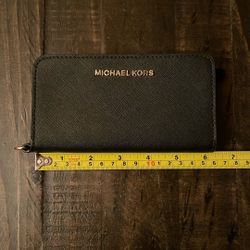 Michael Kors- Mini Wristlet/wallet/phone holder