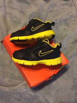 Kids Nike endurance size 8c