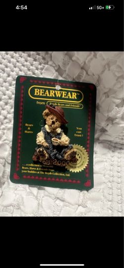 Boyd’s Bear Bearwear Pin 2000