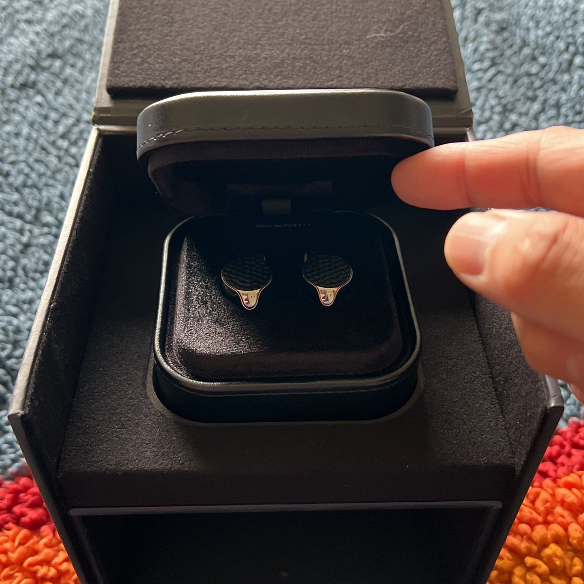 Sony IER Z1R Signature Series in Ear Headphones (IERZ1R),Black/Silver