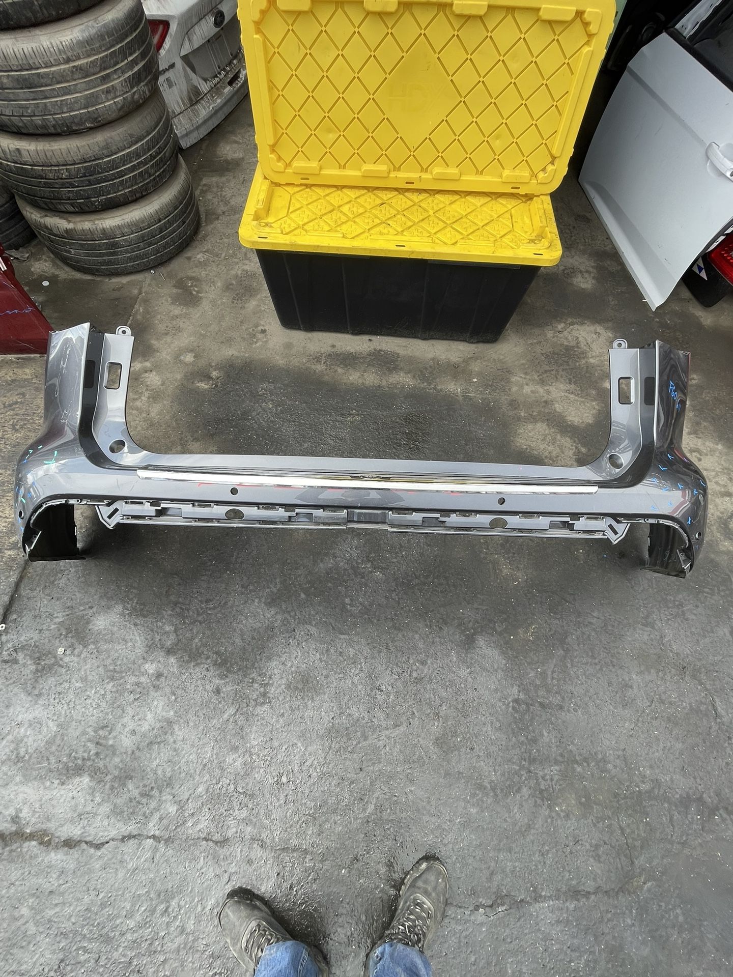 2020-2023 Toyota Highlander Rear Bumper Original