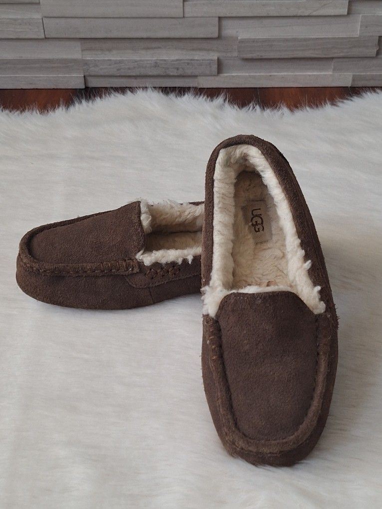 women's UGG Ansley Slippers Size 7