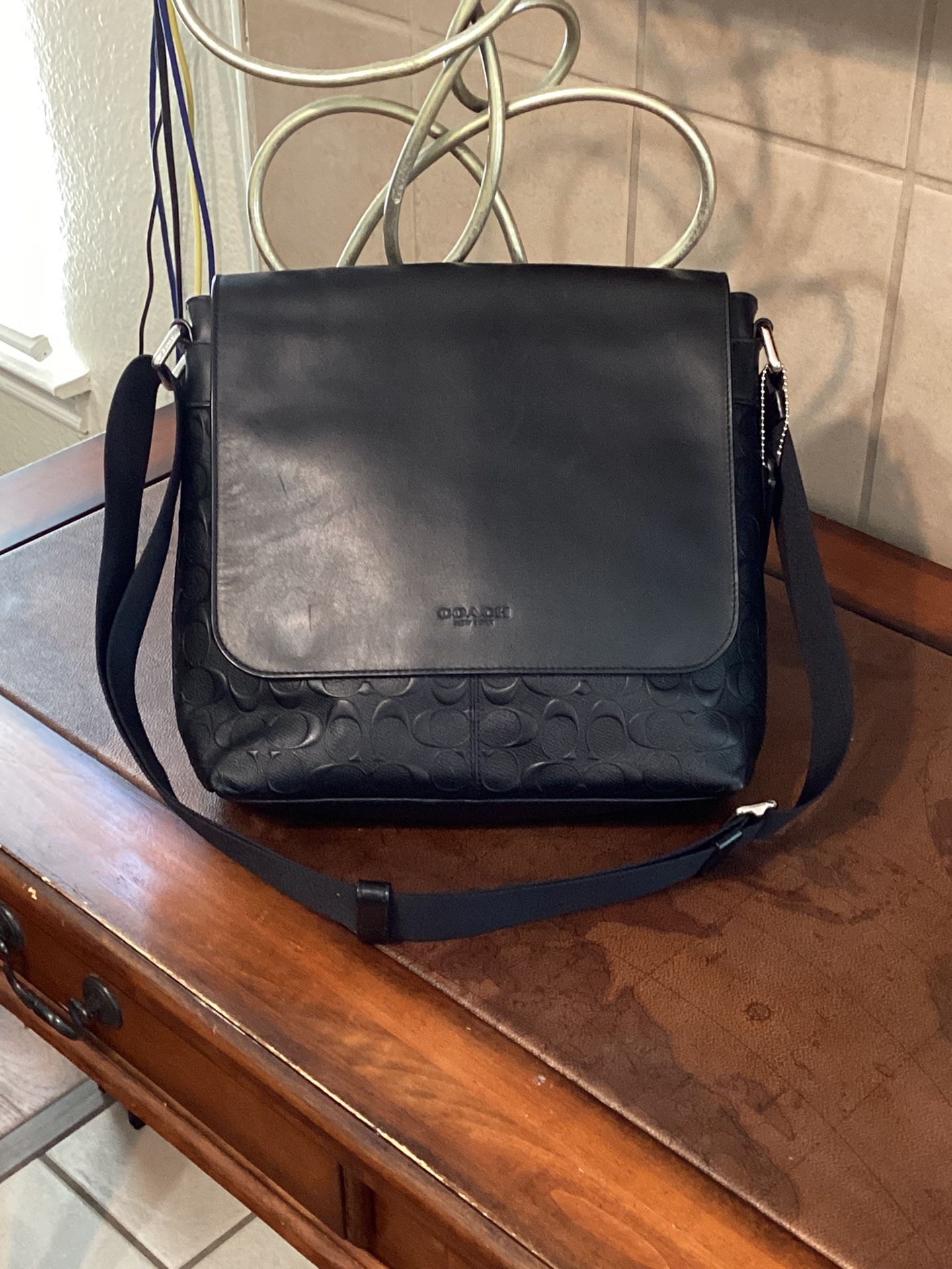 Beauty Black Authentic Leather Coach Messenger/cross Body Bag