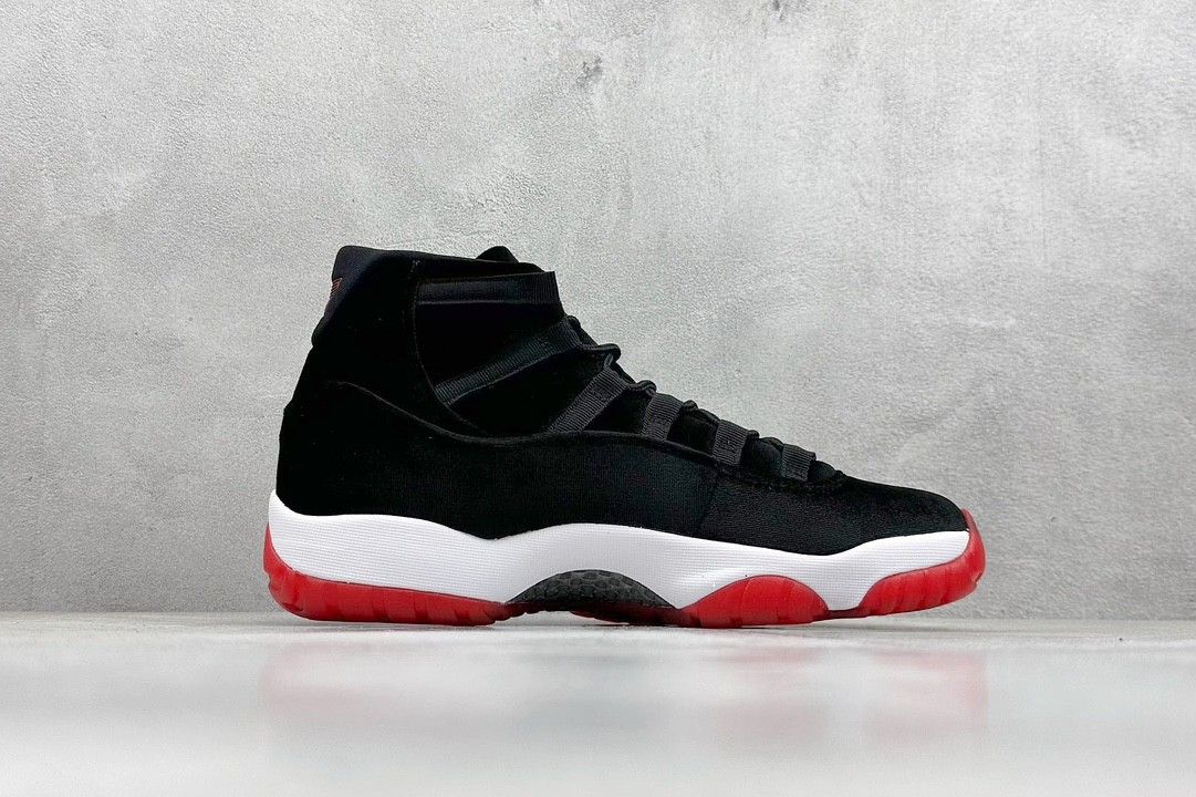 Wmns Air Jordan 11 Retro 'Bred Velvet'