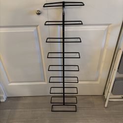 Wall mounted wine rack