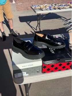 Womens Shoes