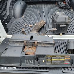 1999 E350 Air Cleaner Cover and Battery Box