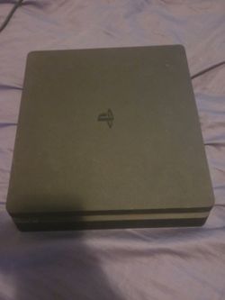 Ps4 and  3 controllers
