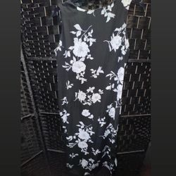 Black&White Size (Large) Elegant Floral Dress