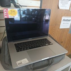 Apple, Macbook (Year 2019) 