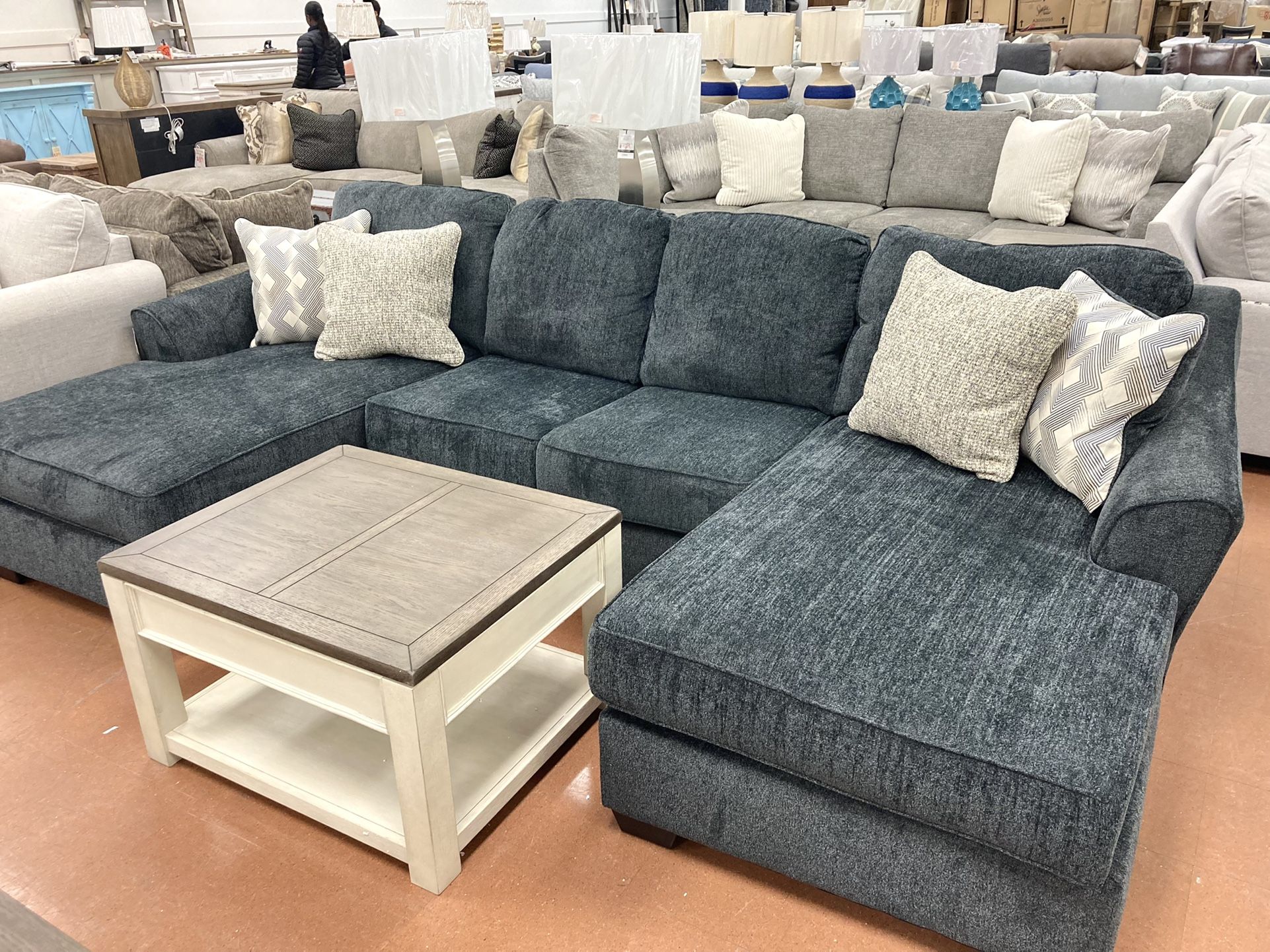 New 130” (2) Chaise Sectional 🔥🔥 IN STOCK