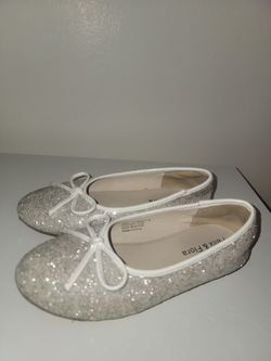 Girl shoes