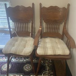 6-solid Chairs And Table