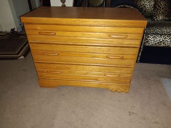 3 drawers wood dresser