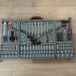 Crescent Tool Set 179 Pieces