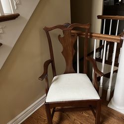Tom’s Price Accent Chair
