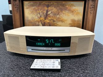 Bose Wave Music System AWRCC2 Beige AM/FM Radio/CD Player with Remote