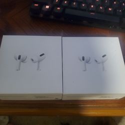 *Will Dilever* Apple Airpod Pros