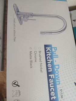Pull down kitchen faucet (Matte Black)