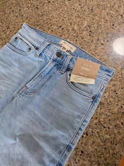 Brand new( Madewell brand) men's 2830 skinny jeans $128 retail with tags for $10