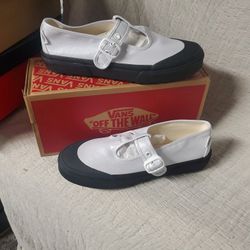 New Vans  Style  93.  Women 8.5 