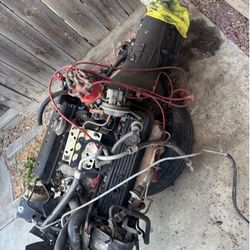 305 Chevy Small-Block v8 Engine with transmission