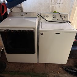 Maytag Bravos XL Washer and Dryer Set
