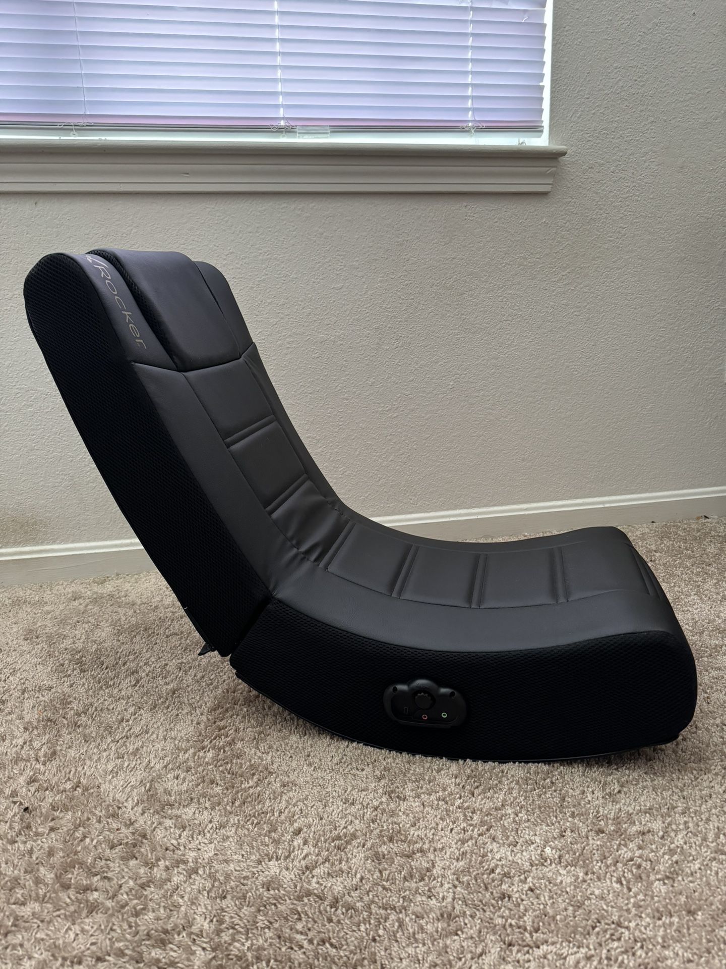 Wired Floor Rocker Gaming Chair Black 