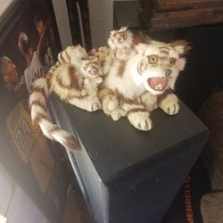 Stuffed Tigers 