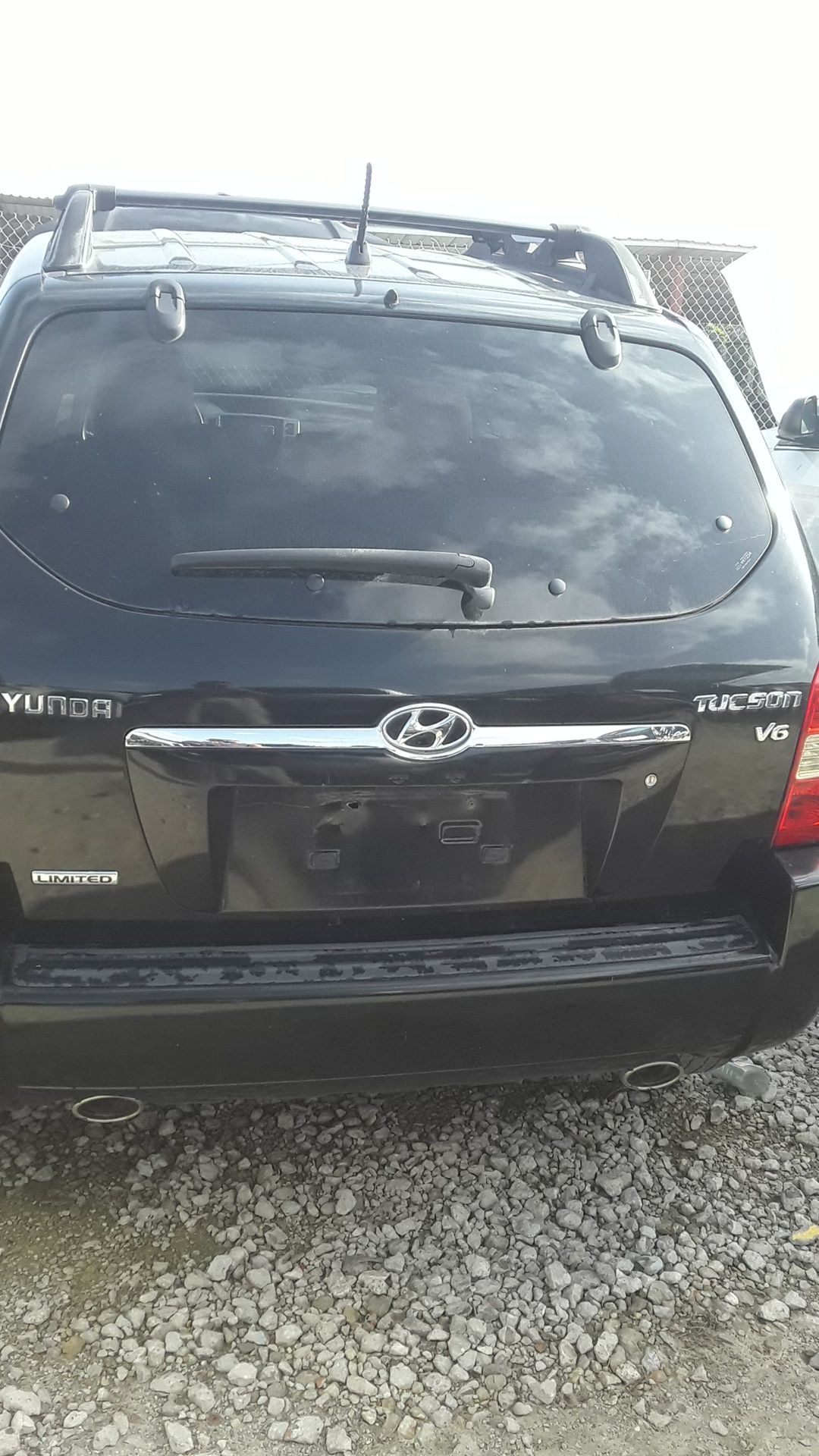 2006 Hyundai Tucson for parts