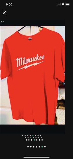 - Men's clothing Details Brand Large Milwaukee T-Shirt Very Comfortable For Work Or Casual With a Bottle Holder"
