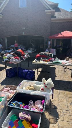 Garage Sale Today Only *BLOOMINGDALE*